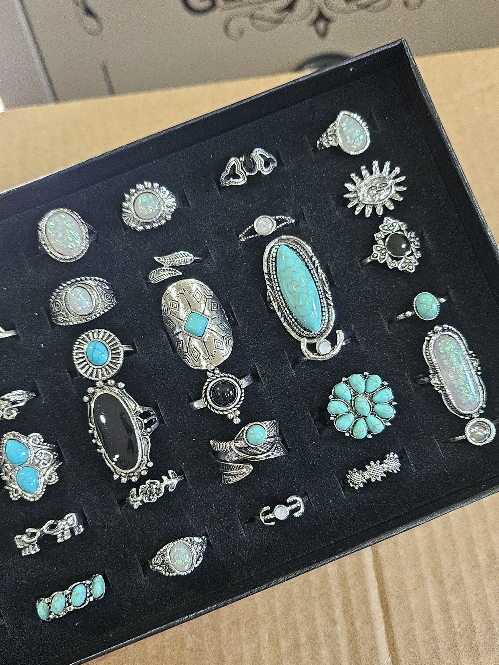 36 Pcs Cocktail Rings - Picture 2 of 7